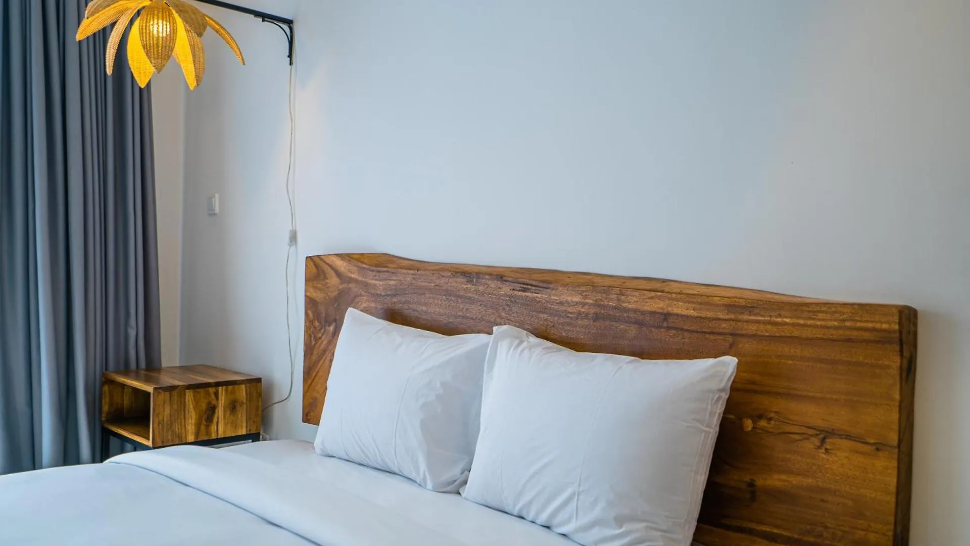 White Nights - 3Br Villa With Rooftop Near Canggu