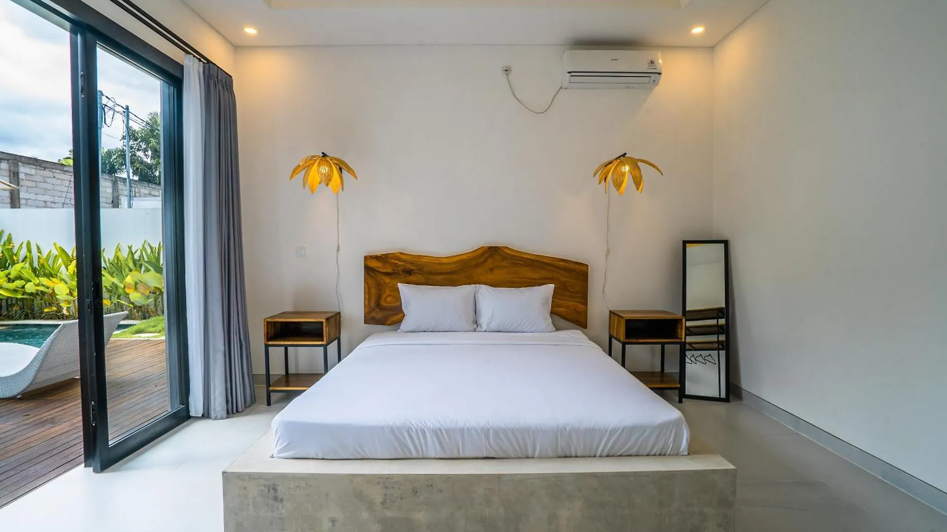White Nights - 3Br Villa With Rooftop Near Canggu تْشانغو