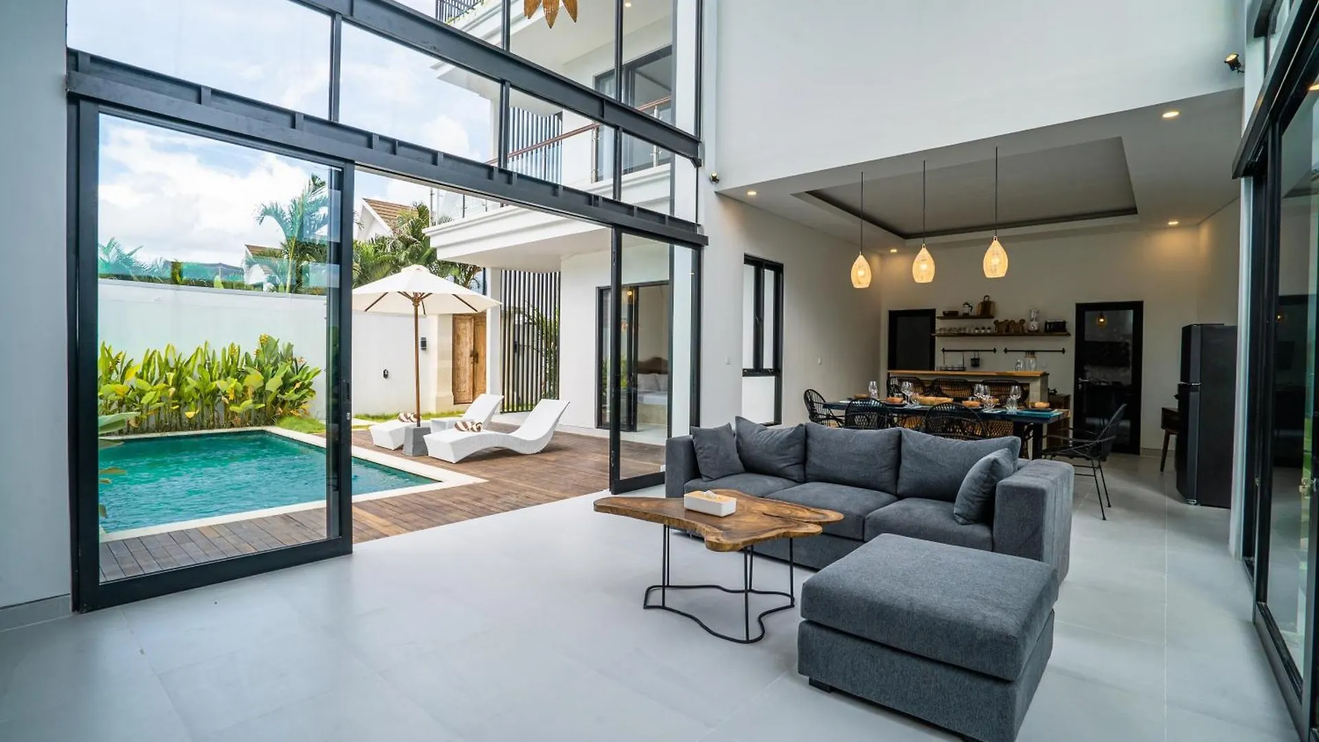 White Nights - 3Br Villa With Rooftop Near Canggu