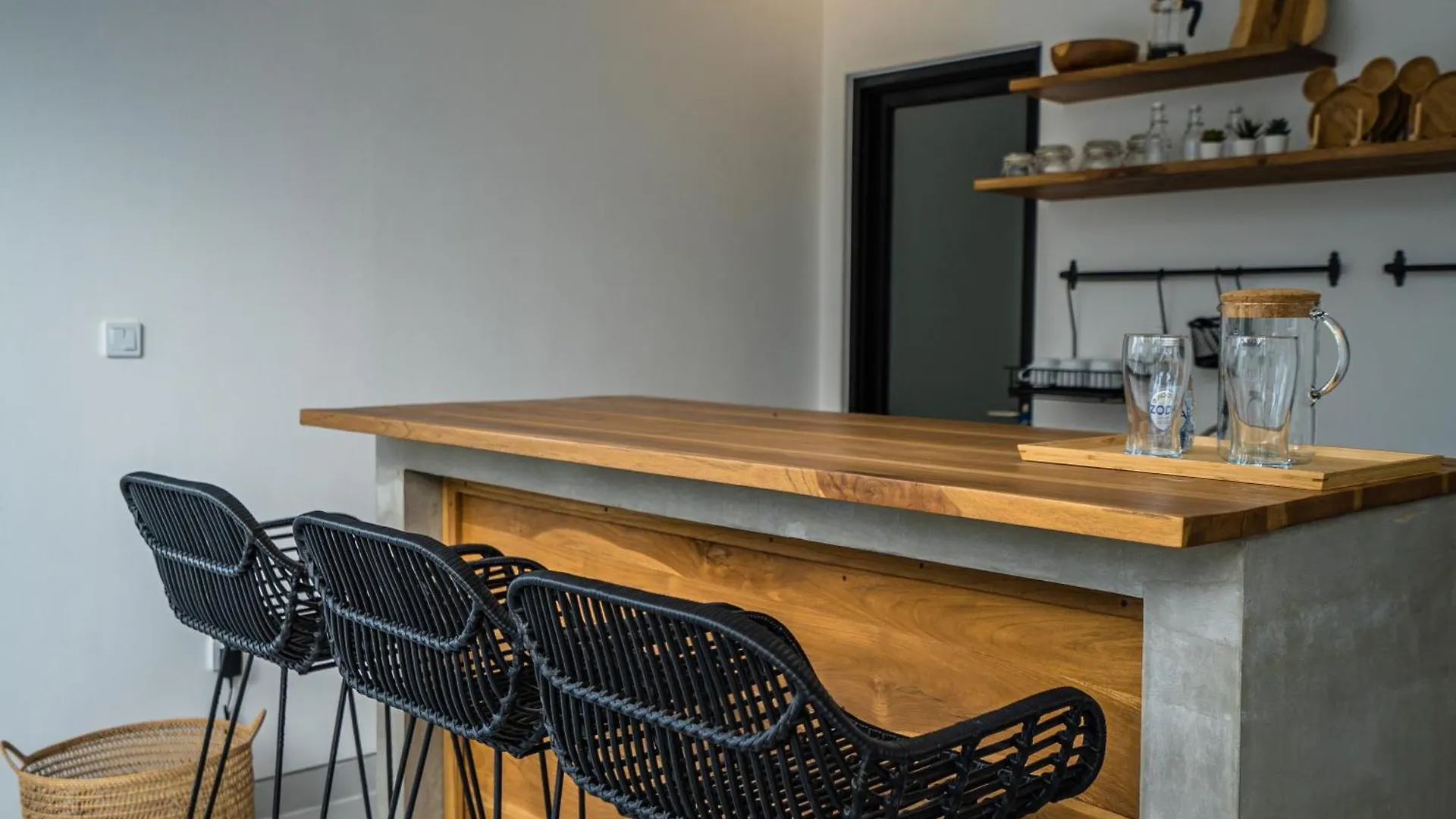 White Nights - 3Br Villa With Rooftop Near Canggu إندونيسيا