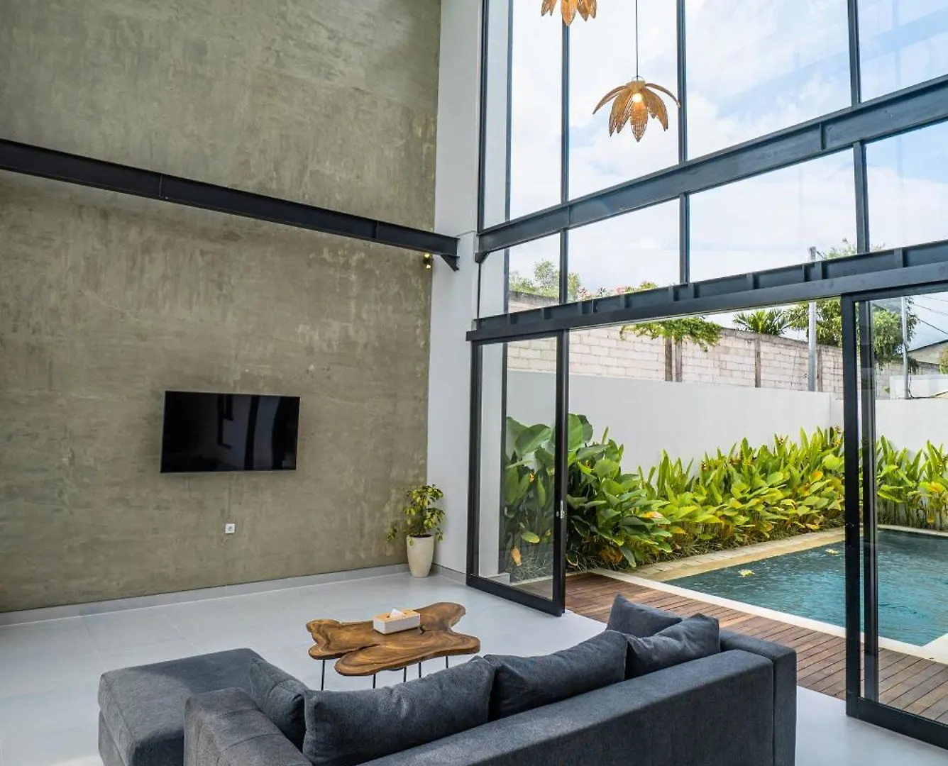 White Nights - 3Br Villa With Rooftop Near Canggu